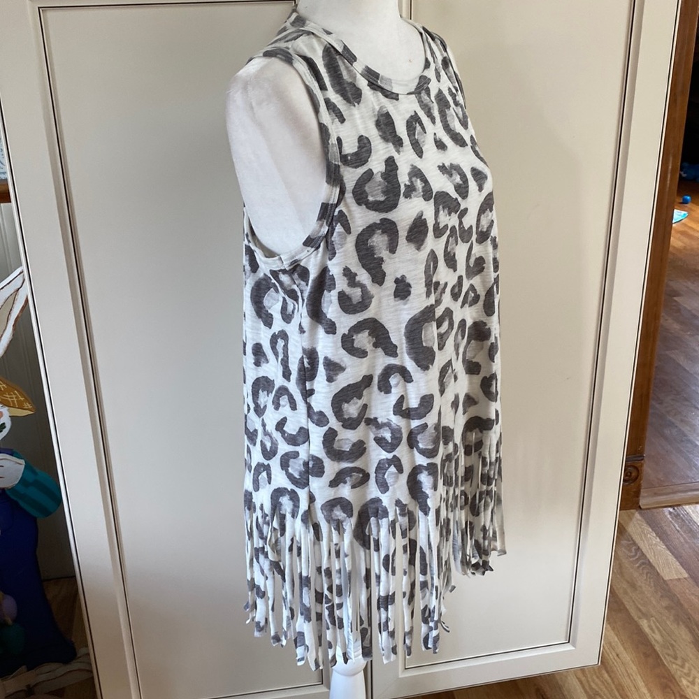 Pink Lily leopard print tank. Nwot